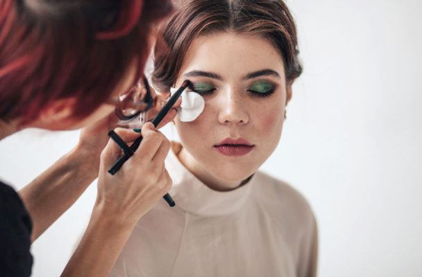 The Genius Trick for Finding an Eyeshadow Color That Brings Out Your Eyes