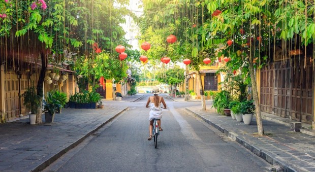 Sustainable Travel Tips to Keep Your Vacays Great Without Compromising the World You Want to...
