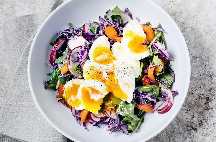 selenium benefits salad with hard boiled eggs on top