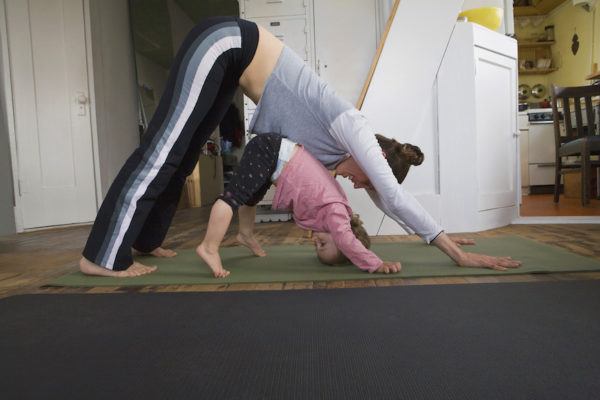 Are Toddlers Doing Downward Dog Pregnancy-Predicting Witches? Here's a Body-Language Expert's Take