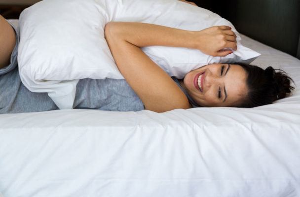 Your Pillow's Probably Past Its Expiration Date—Use This 2-Second Test to Find Out