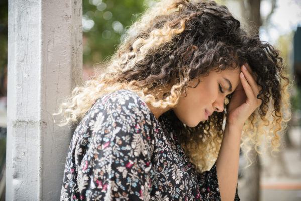 Zap Your Headaches Away With These 6 Natural Home Remedies