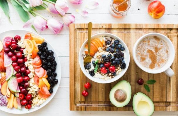 7 Nutritionists Share the Most Common Questions They Get About Healthy Eating