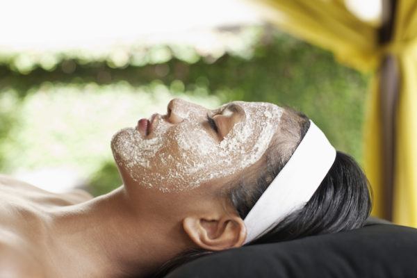 Your Ultimate Guide to Getting a Facial (and Navigating Those Pesky Extractions)