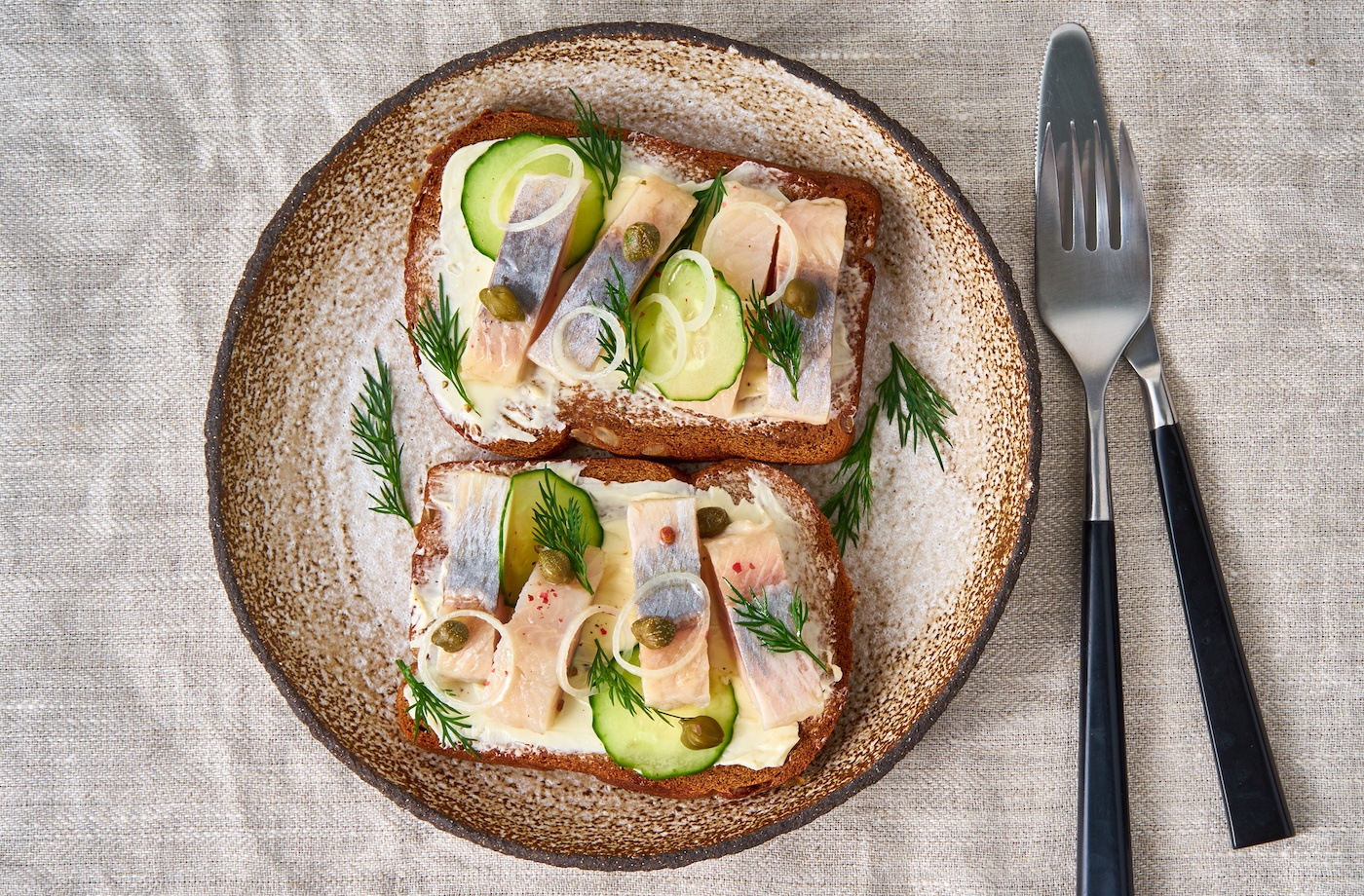 nordic diet vs mediterranean diet herring on rye bread