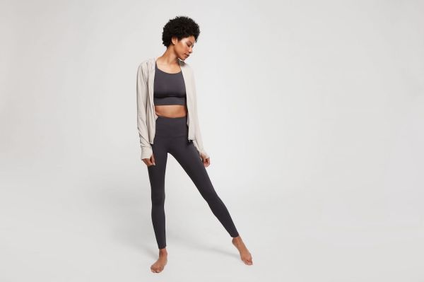 Could Special Activewear Give Me Better Posture? I Put a New Slouch-Correcting Line Through the...