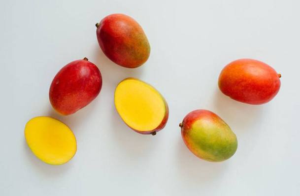 All You Need to Peel a Mango Is a Glass, a Knife, and a Dream