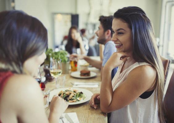 The Introvert's 5-Step Guide for Surviving and Thriving at a Group Dinner