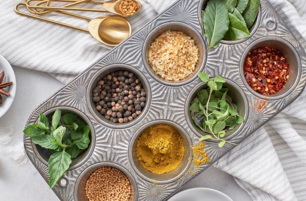 Hey New Moms: You Should Probably Talk to Your Doc Before Trying Fenugreek