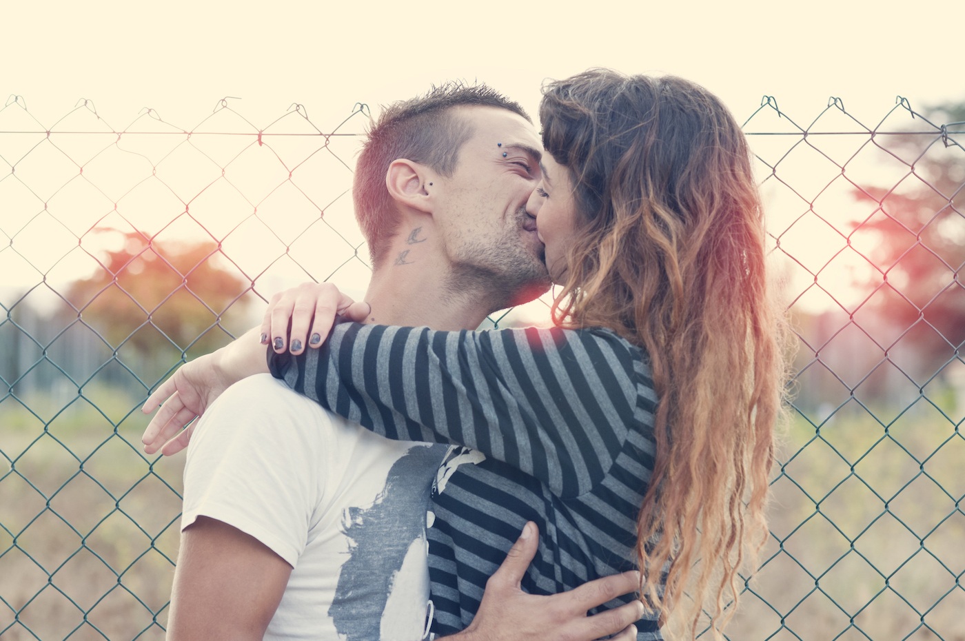 I want to fall in love and here's what relationship pros suggest