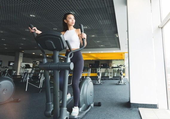 5 of the Most Common Mistakes Trainers See People Make on the Elliptical