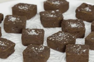 You’ll never use boxed mix again after trying these chocolaty, low-sugar brownies