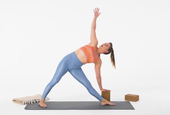 This 10-Minute Standing Yoga Flow Can Help Improve Your Balance and Posture