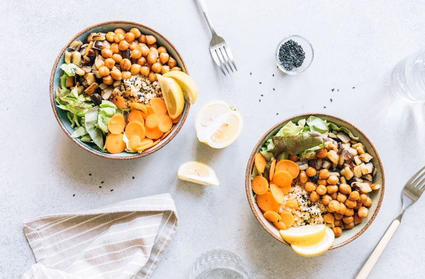vegan diet benefits grain bolws with chickpeas and vegetables
