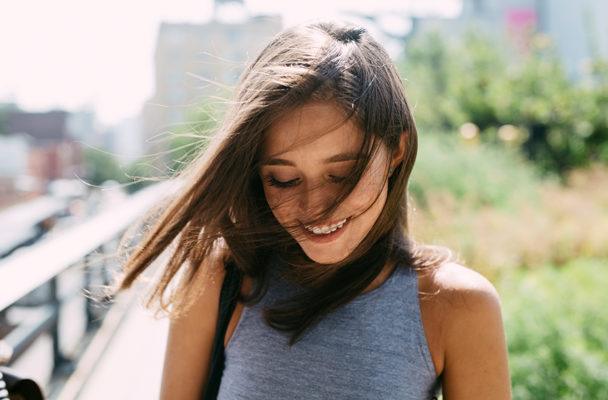 Following This '30-Second Rule' Is the Key to Finally Washing Your Hair Less Often