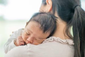 How to be the most supportive friend to a new mom experiencing postpartum depression