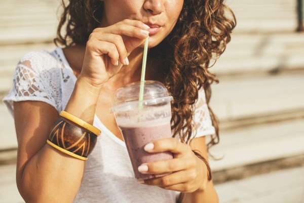 The 6 Healthiest Smoothies and Snacks You Can Get at Jamba Juice, According to a...