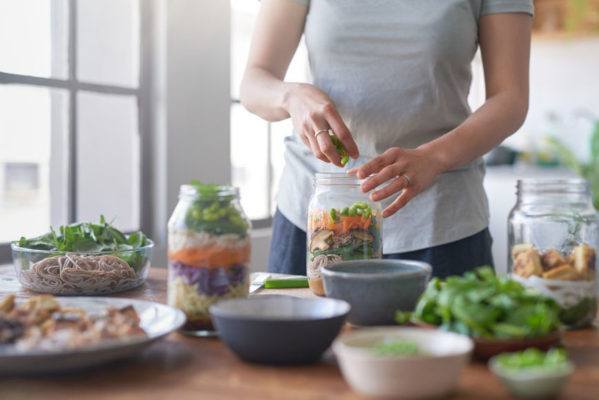 Your 5-Step Guide to Keeping Your Meal-Prepped Salad Fresh, According to a Dietitian
