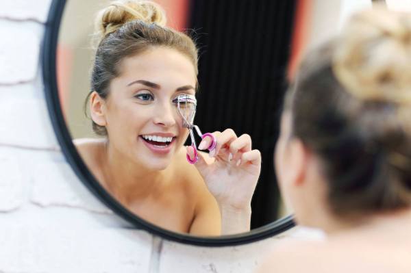 The Only Beauty Tool You Need to Look Wide-Awake in 30-Seconds Flat