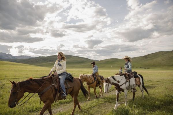 The Next Frontier of Girls' Trips Is a Little Bit Country at These 8 Luxe...