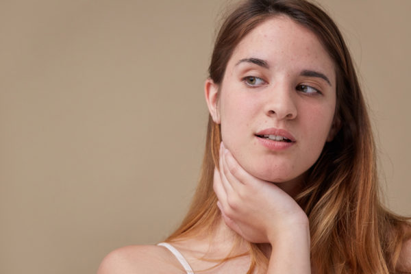 64 Dermatologists Identify the 10 Most Common Causes of Acne—and We're Shook