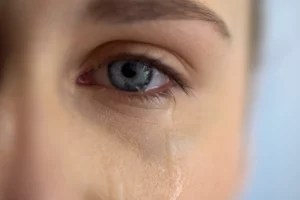 4 real benefits of crying that'll make you feel great about *all* your feelings