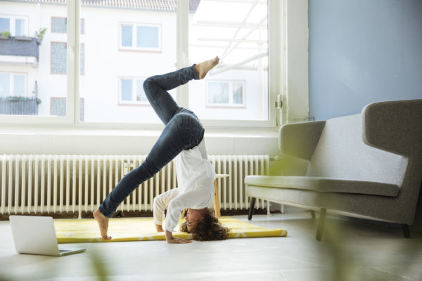 The Strength-Boosting Sequence That'll Help You Master the Yoga Headstand