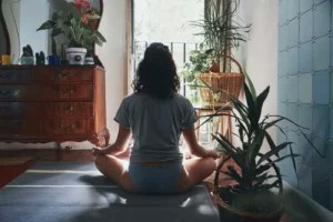I'm a neuroscientist, and this is how 'compassion meditation' helps you feel less alone while social distancing