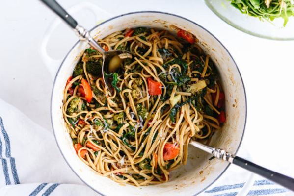 10 Delicious, Vegetarian Pasta Recipes That Are Secretly Great for Gut Health