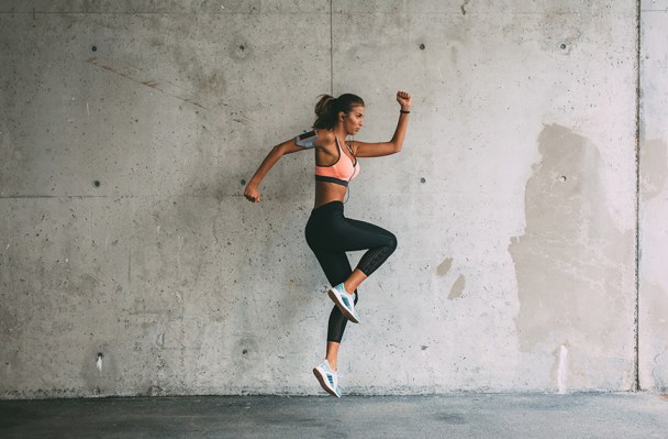 This Cardio-and-Core Igniting Move Is the Best Way to Start Every at-Home Workout