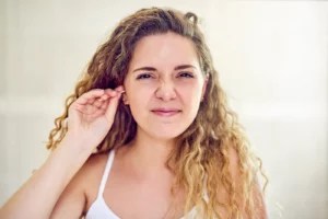 I’m an ENT and this is what everyone gets wrong about cleaning their ears