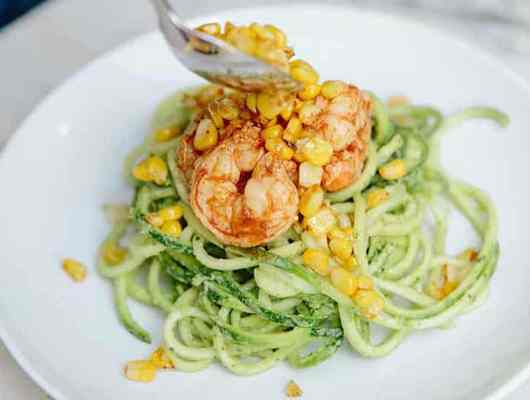 This Creamy Avocado Zucchini Noodles Recipe Is the Ultimate Summer Dinner