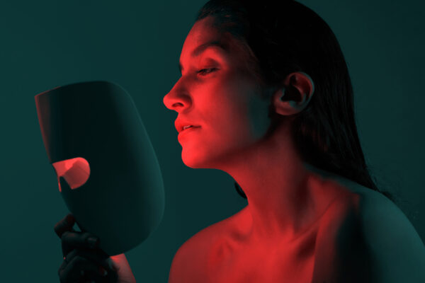 The Collagen-Boosting, Acne-Fighting Red Light Therapy Benefits Are Beyond Belief