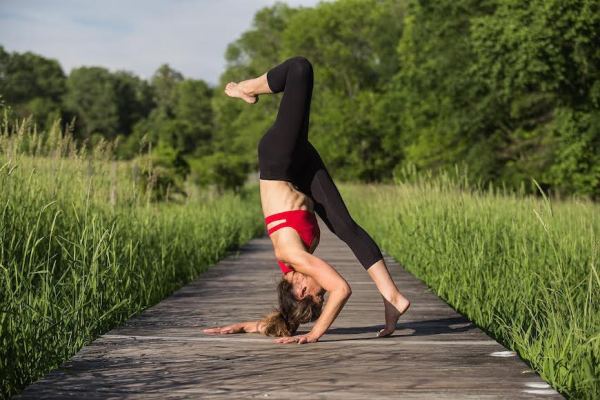 I’m a Yoga Teacher-Slash-Physical Therapist—And This Pose Tells You Everything You Need To Know About...