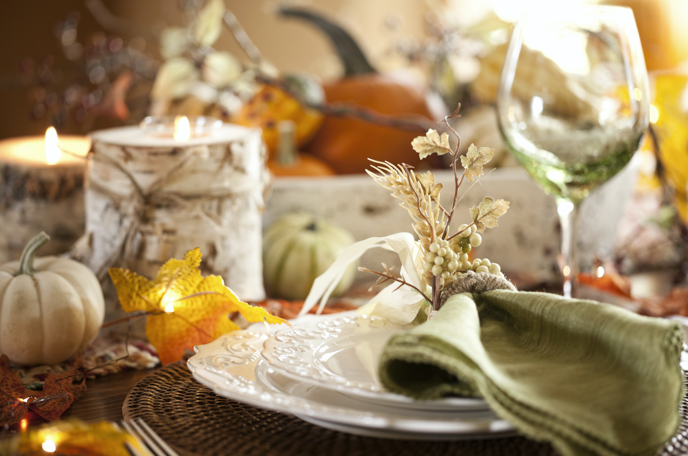 decorating a thanksgiving table