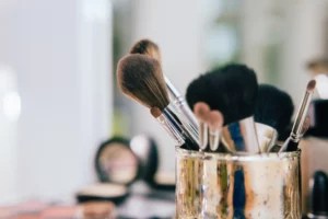 5 Tools and Cleansers That Make Cleaning Makeup Brushes So Much Easier—and One Costs $3