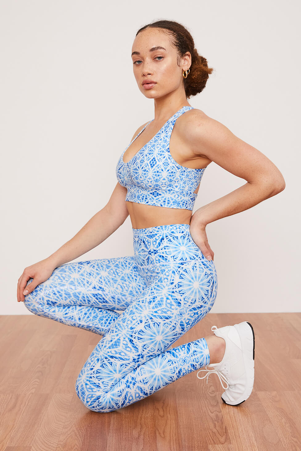 Pink & Aqua Blue Floral Print Leggings Yoga Style w/ Banded Waist – Neon  Nation