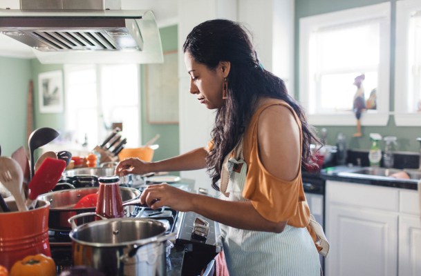 The 10 Best Cooking Hacks We Learned Last Year To Make Quarantine Cooking a Smidge...