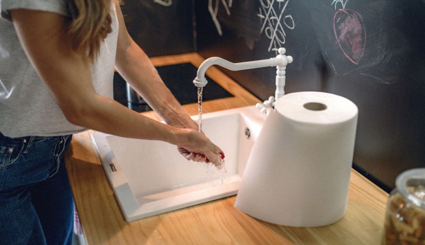 I’m a Cleaning Scientist, and Here’s Why You Should Be Using Paper Towels