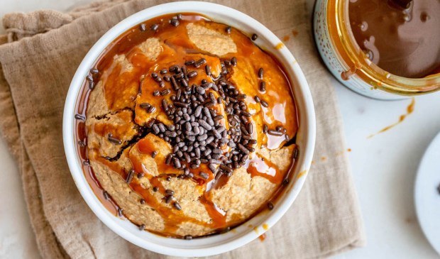This High-Protein Baked Oats Recipe Is Like Having Cake for Breakfast