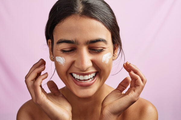 5 Oil-Free Moisturizers That Are a Perfect Match for Your Oily, Acne-Prone Skin