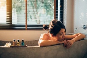 I'm Not a 'Bath Person,' So Someone Please Tell Me: WTF Do People Do in the Tub?