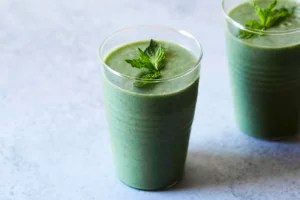 Kate Hudson's Delicious Avocado Smoothie Recipe Is a Surprising Source of Calcium Thanks to This Non-Dairy Ingredient