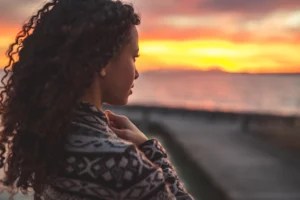'I'm a Psychologist, and Here’s How To Protect Yourself Against the 5 Biggest Regrets People Have at the End of Their Lives'