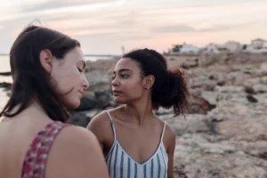 8 Ways To Support Your Friends Emotionally When You're Also Struggling