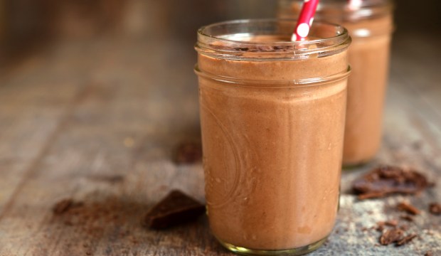 Everything in This Chocolate Peanut Butter Smoothie Is Good For Your Brain