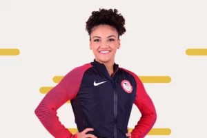 The 2 Stretches Olympic Gymnast Laurie Hernandez Does For Tight Hips and Calves