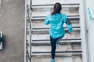 'I'm a Cardiologist, and This Is What Walking Up 4 Flights of Stairs Can Tell You About Your Heart Health'