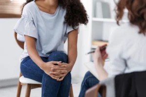 What Is Interpersonal Therapy? What You Need to Know Before You Start Sessions
