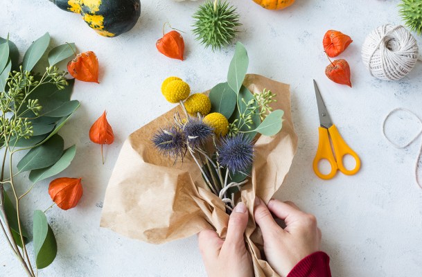 Flower Arranging Mental Health Benefits That'll Make You Want to BYOB (Build Your Own Bouquet)